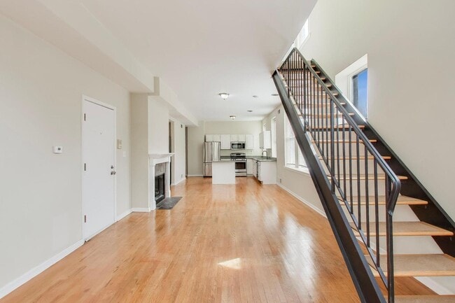 Foto del edificio - 1481 W Irving Park Rd