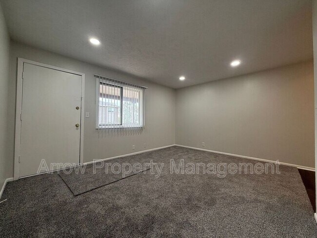 Foto del edificio - 2338 Lynn St