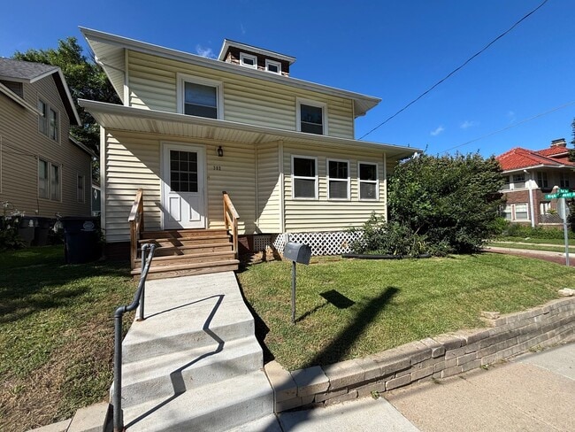 Newly Renovated 3 Bedroom on Park Avenue - Newly Renovated 3 Bedroom on Park Avenue House