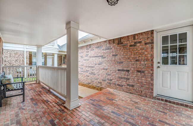 Photo - 1033 W Montebello Cir House