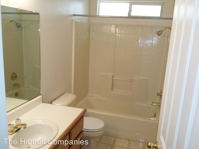 Building Photo - 3 br, 2 bath House - 1565 Purple Way