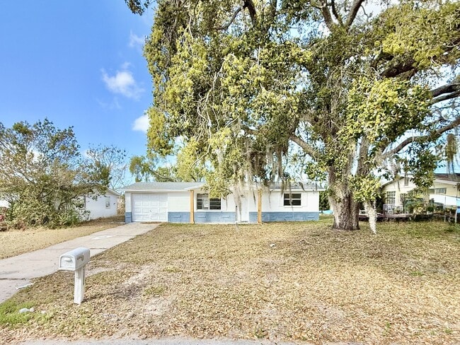 Foto del edificio - 12909 Kings Manor Ave