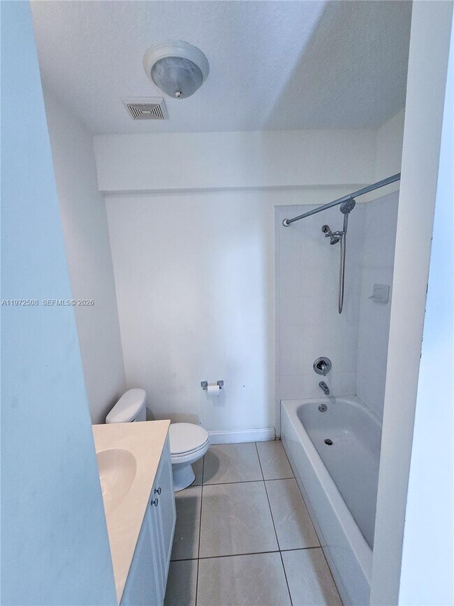 Foto del edificio - 4216 Leo Ln