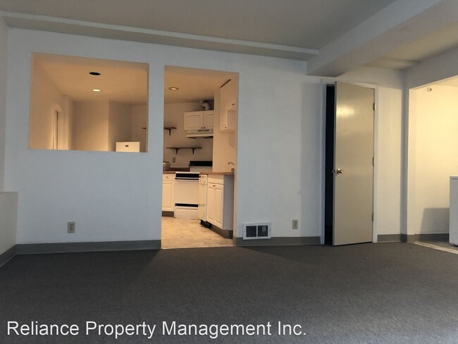 Building Photo - 1505 SW 14th Ave