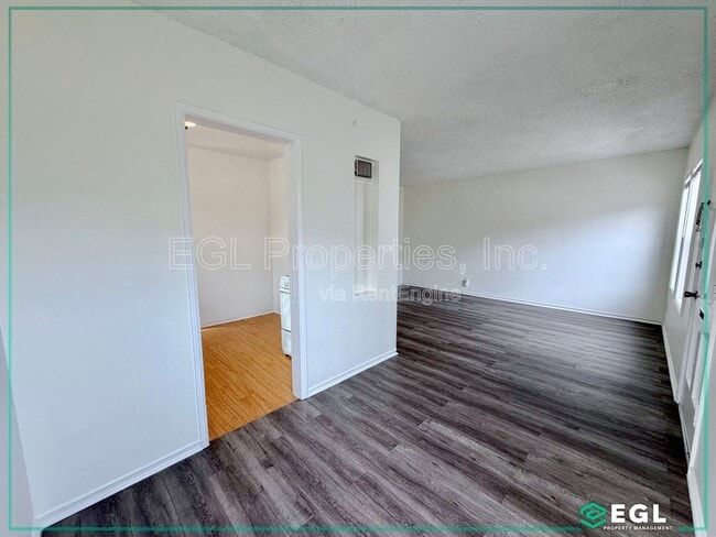 Foto del edificio - 315 W Queen St