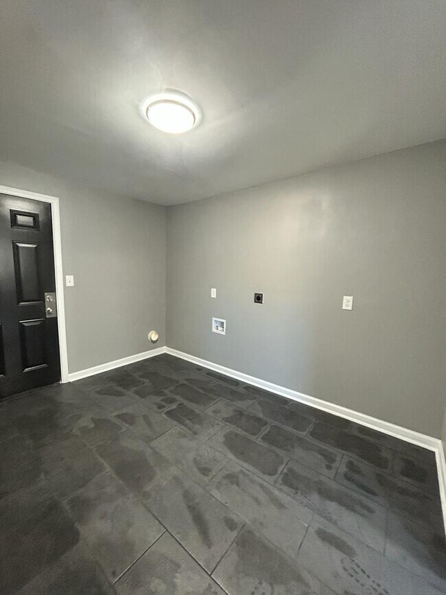 Foto del edificio - 848 N Holmes St
