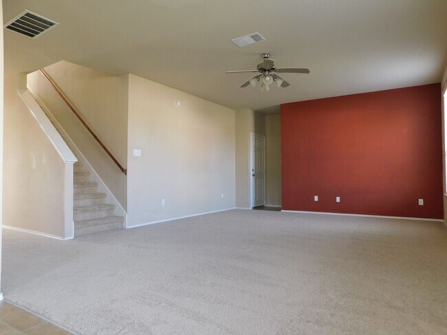 Foto del edificio - Available NOW!!!! Gorgeous 4 bedroom, 2.5 ...
