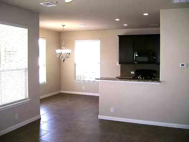 Building Photo - 8817 White Ibis Dr