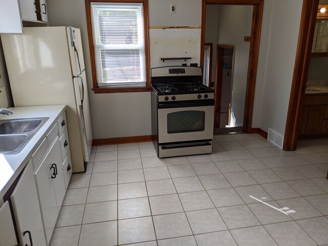 Foto del edificio - 3 bed 1 bath single family home in Wausau