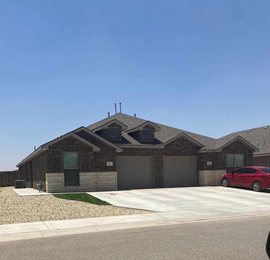 Foto principal - Bell Farms - 1626 133rd Street