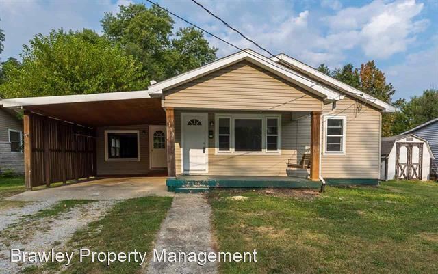 Foto principal - 3 br, 2 bath House - 1119 N. Madison St