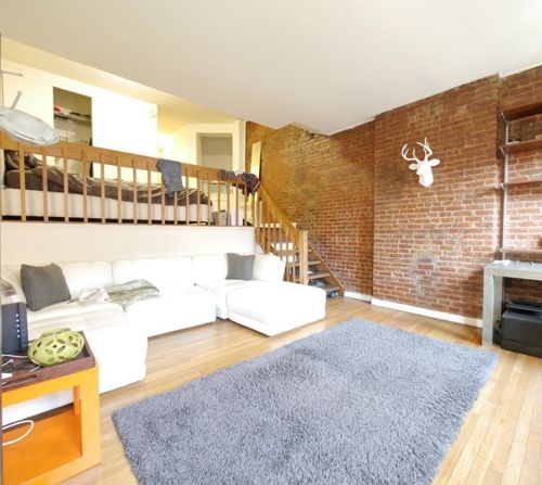 Primary Photo - 35 Grove St