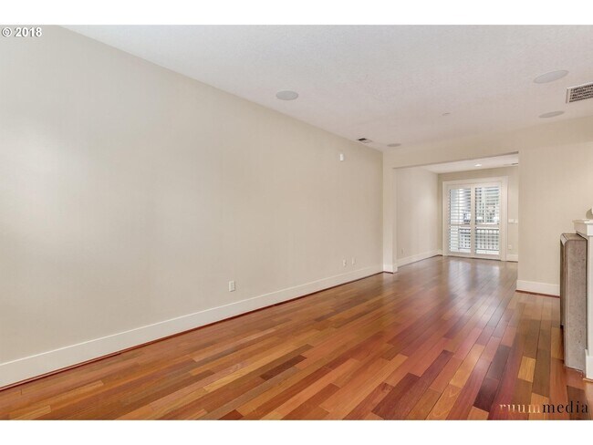 Foto del edificio - 658 SW Rustica Terrace