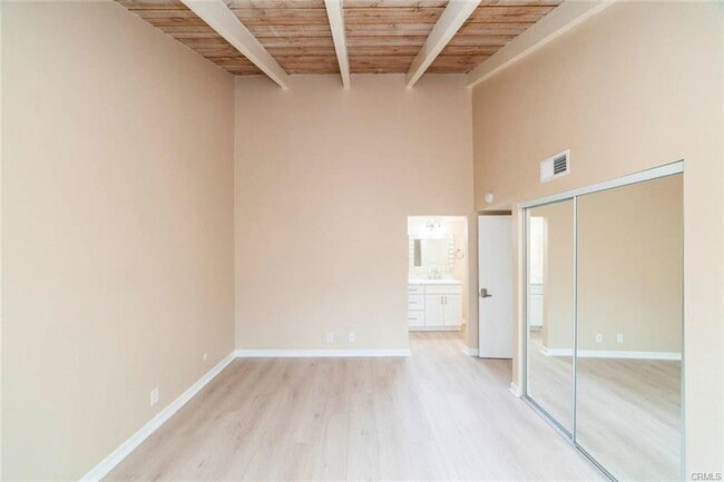 Building Photo - 4436 Sandburg Way