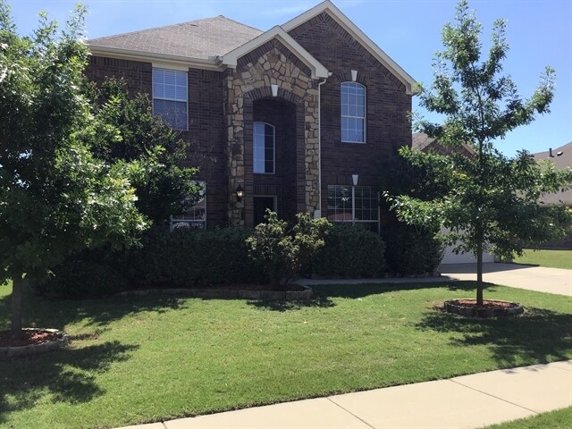 Building Photo - 13564 Saddlewood Drive