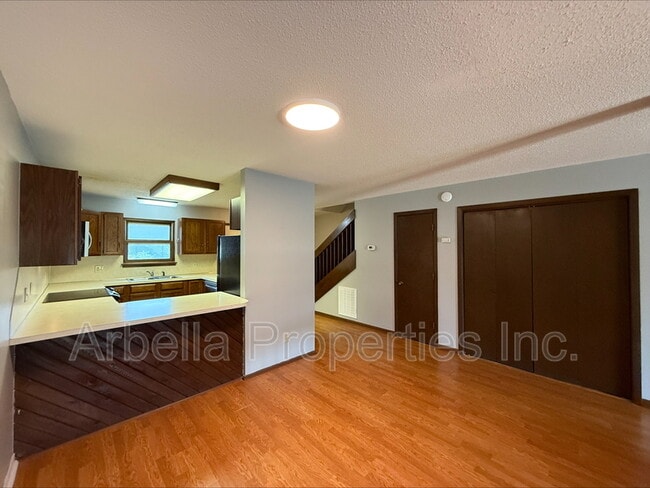 Building Photo - 507 Manor Dr