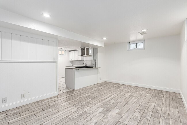 Foto del edificio - 1175 Dayton St