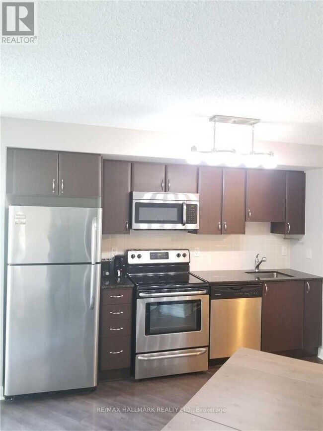 Photo du bâtiment - 525-525 Wilson Ave