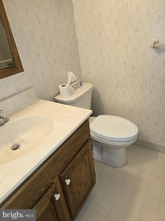 Building Photo - 154 Woodstream Dr