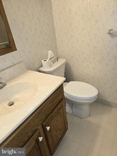 Building Photo - 154 Woodstream Dr