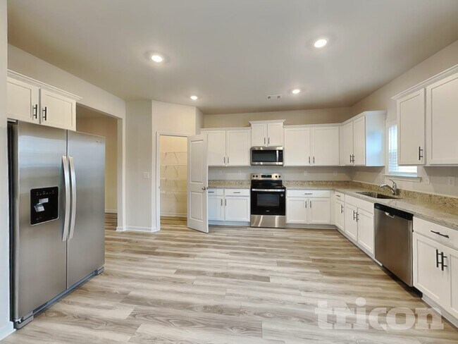 Foto del edificio - 244 Oliver Dr