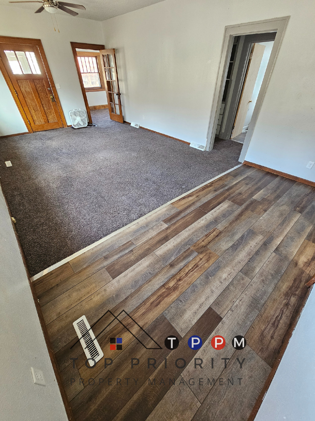 Building Photo - 2 Bedroom | 1 Bathroom Single-Family Home ...