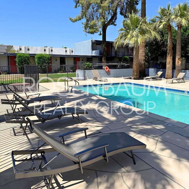 Foto del edificio - 6320 N 16th St