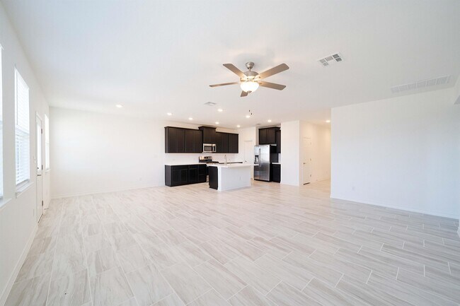 Foto del edificio - 215 Thurman Holt Rd
