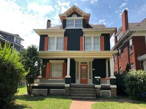 Building Photo - 231 E 16th Ave