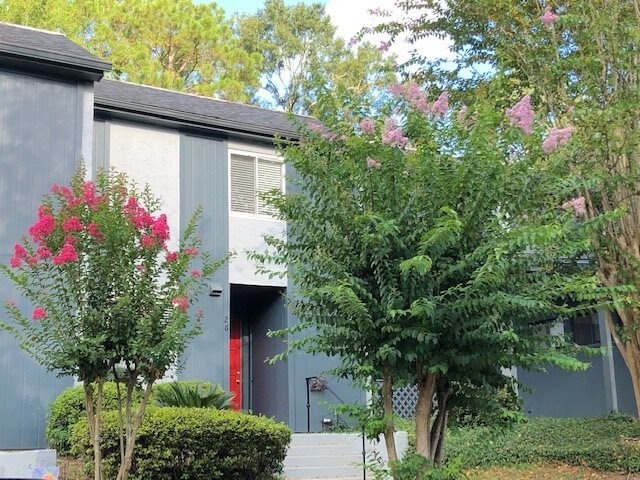 Foto principal - 2949 Shamrock St N