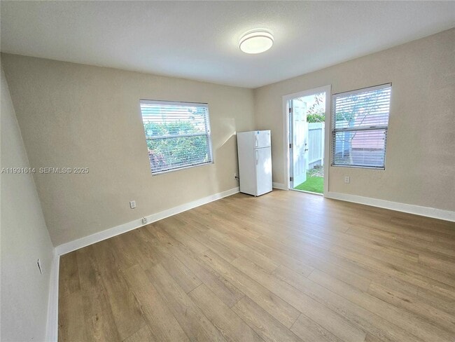 Foto del edificio - 13340 NE 16th Ave