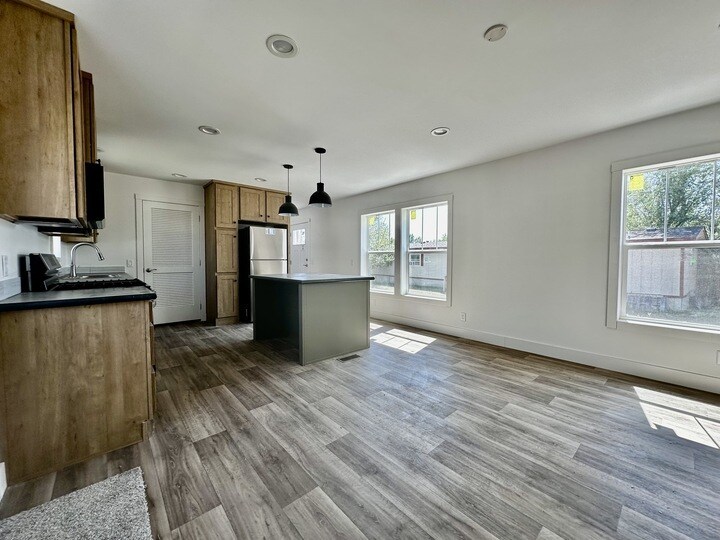 Foto principal - 29 Hartland St N