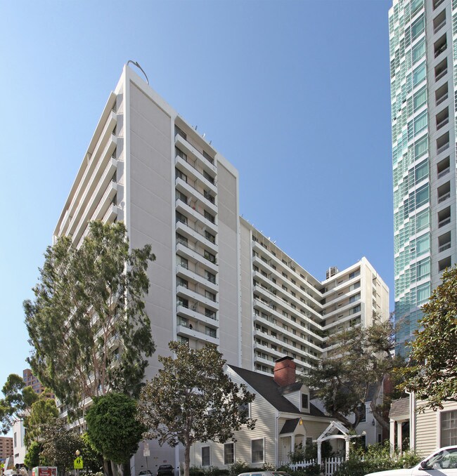 Sterling International Towers Apartments Los Angeles, CA