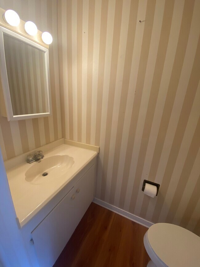 Foto del edificio - 2110 Schwab Ct