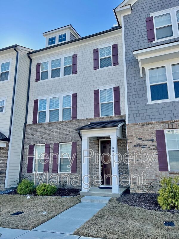 Foto principal - 804 Patriot Summit Ln