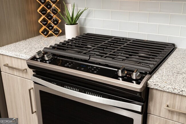 Building Photo - 1399 Herrington Rd