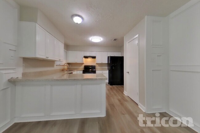 Foto del edificio - 7331 Millbrae Ln