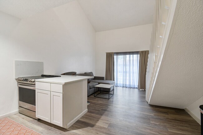 Building Photo - 1255 Ponce Island Dr