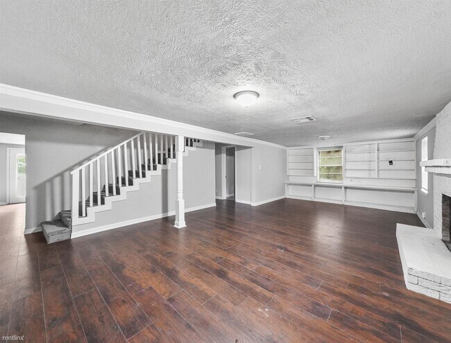 Building Photo - 3 br, 2 bath House - 1014 Dolly Wright St