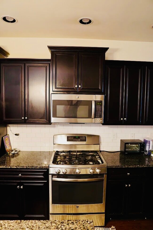 Building Photo - 6425 Swatner Dr