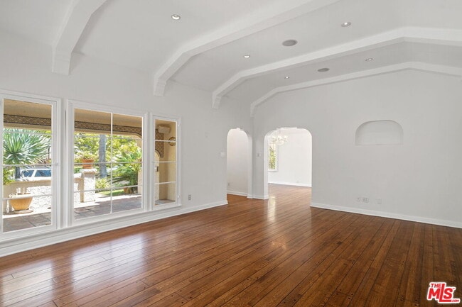 Foto del edificio - 2347 Glendon Ave