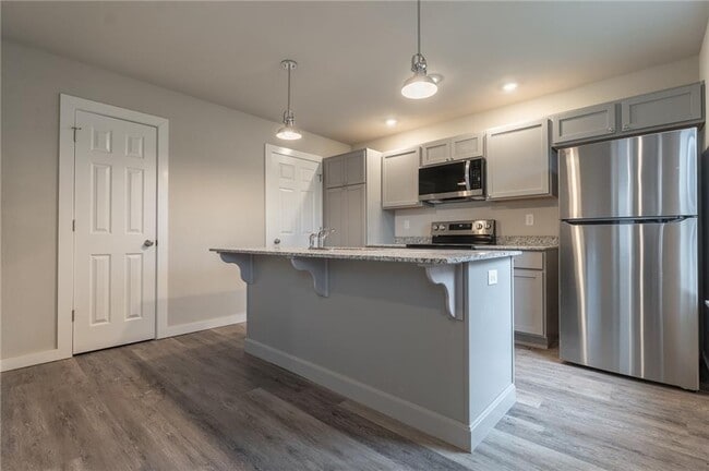 Foto del edificio - 1370 N Porter Rd