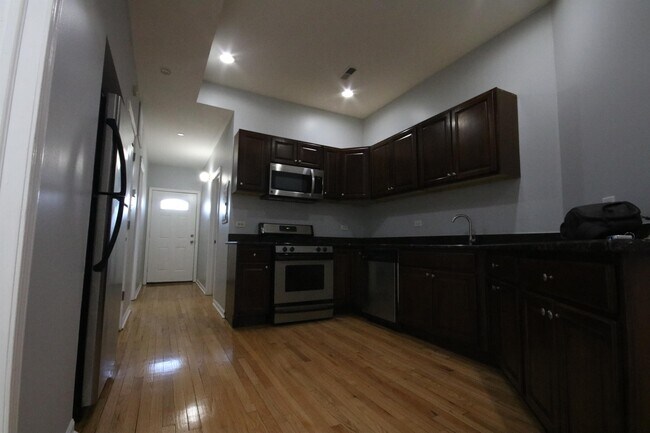Building Photo - 2944 W Lexington St