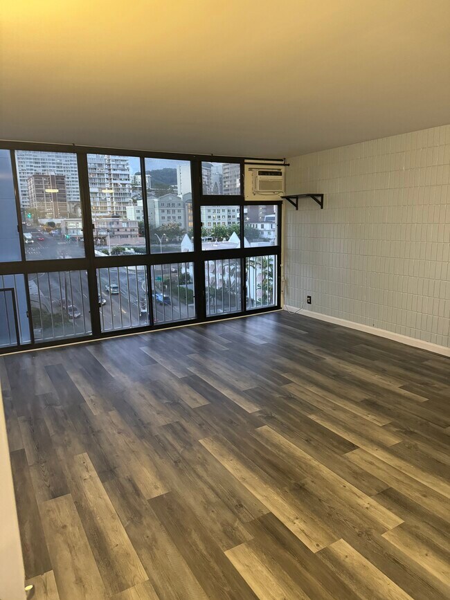 Building Photo - 827 Kinau St