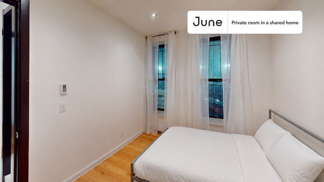 Building Photo - Room in Shared 6 bed/3 bath home in Upper West Side