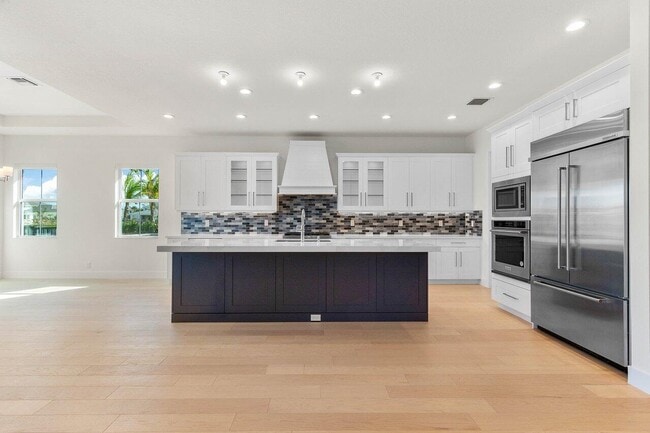 Foto del edificio - 9237 Crestview Cir