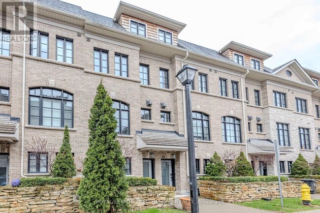 Building Photo - 31 Salvador Allende Ct