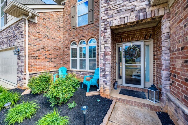 Building Photo - Stunning 4-Bedroom, 3.5-Bath Full Brick Ho...