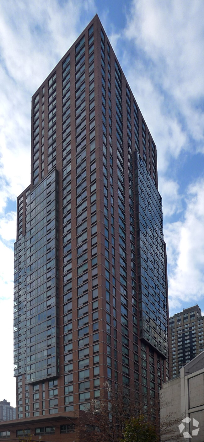 One Carnegie Hill Apartments New York Ny Primary Photo One Carnegie Hill