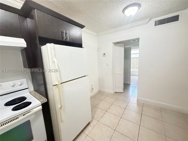 Foto del edificio - 16118 NE 21st Ave